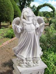 Angel Garden Statue Figurine In S
