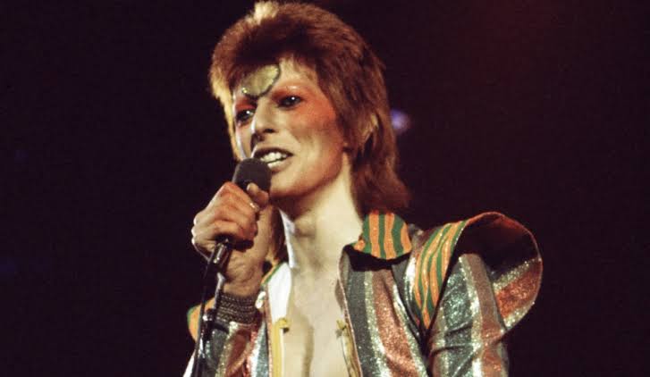 Cantantes de los 70 que deberías conocer - Guía Sonora