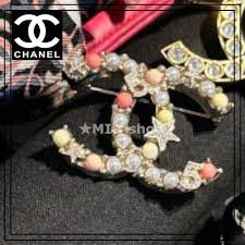 chanel 2023 cruise costume jewelry