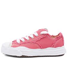 low sneakers in pink maison mihara yhiro