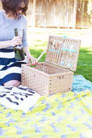 How to Make a Picnic Basket using just glue and elastic