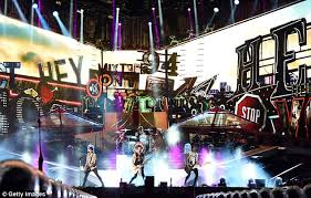One Direction Kick Off First Night Of Where We Are Tour