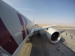 review qatar airways b777 300er first