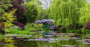 Garden In Giverny With Scenic