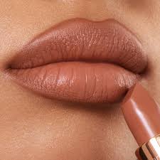 lip gloss vs lipstick vs liquid
