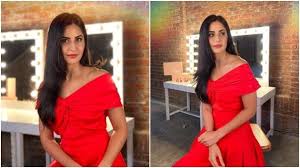 katrina kaif paints the town red in