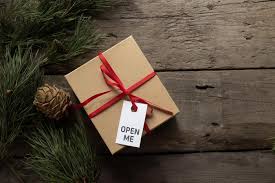 15 real estate gift ideas agents can