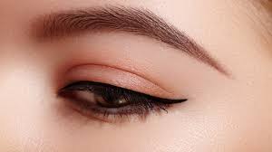 tape method when applying eyeliner