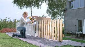 How to spray paint a fence with a WAGNER paint sprayer | WAGNER - YouTube