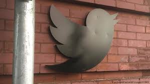 Explore tweets of twitter @twitter on twitter. Twitter Launches New Feature To Tackle Misinformation News Dw 26 01 2021