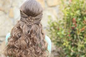 Celtic knot braid file this dainty celtic knot braid under things that are easier than they look. 3 Ways To Wear A Celtic Knot St Patrick S Day Hairstyles Cute Girls Hairstyles