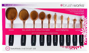 brush works hd luxurious oval brush set
