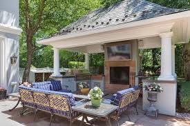 Explore outdoor living space ideas with belgard. For Summer Homes With Spectacular Outdoor Kitchens
