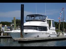 The two stateroom two head layout was very popular for carver yachts. 2003 Carver 356 Motor Yacht For Sale At Marinemax Wrightsville Beach Nc Youtube