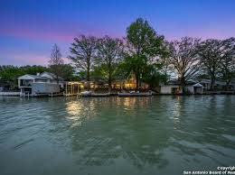 mcqueeney tx waterfront homes