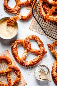 soft pretzels recipe with cheese dip