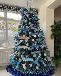 i keep my christmas tree up all year