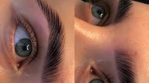 best eyebrows lashes in loanhead