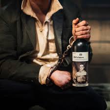 Hovering a mobile device over the bottles will bring the character on the label to life. True Crime Zum Trinken Dieser Wein Macht Verurteilte Verbrecher Zu Helden