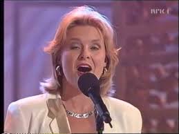 Andreassen har gitt ut en rekke album og har sunget alt fra country til musikaler. Esc Preview 1996 Norway Elisabeth Andreassen I Evighet Youtube