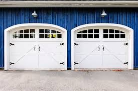 do residential garage doors come in a