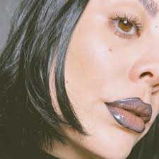 10 bold black lip liner looks that are