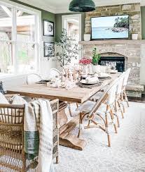 40 farmhouse dining room rugs to add