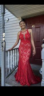 size 4 prom red dress with train on queenly