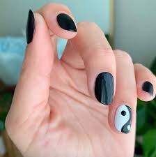 Short nail designs are more defined, most of the time simple and plain. Best Nail Art For Short Nails 31 Designs For 2019 Glamour