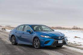 2018 toyota camry se review tractionlife