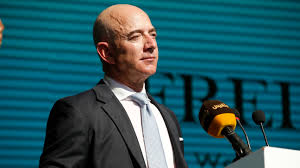Jeff bezos @jeffbezos 15 мая 2017. Amazon Founder Jeff Bezos Makes 13 Billion In One Day More Than The Gdp Of Almost 80 Countries Itv News