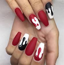 Being a nail art enthusiast, white nail designs are absolutely worth trying. Nail Art Black White And Red