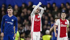 Ziyech играет с 2020 в фк челси (челси). What Chelsea Fans Can Expect From Ajax Star Hakim Ziyech 90min