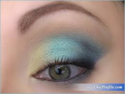 turquoise and gold makeup look beauty