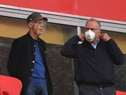 Rummenigge erklärt, was es mit seiner maske im spiel gegen schalke auf sich hatte. Beckenbauer Mit Glasmaske Hoeness Havertz Nicht Zum Fc Bayern Dafur Aber Wohl Sane