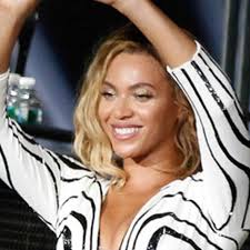 Beyonce Makes U S Chart History With Fifth Studio Album