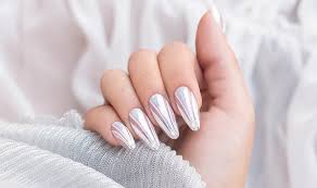 beautiful and fast wedding nails with