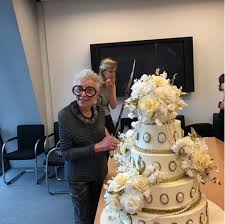 And the best guest judge was arguably the first guest judge, noted wedding cake boss sylvia weinstock. 50 People Over 50 Who Are Shattering Stereotypes About Aging Best Life