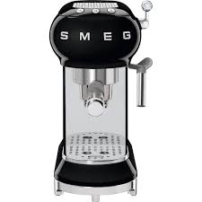 Keep warm plate automatically keeps coffee warm for 60 minutes. Ecf01bluk Bk Smeg Filter Coffee Machine Black Ao Com