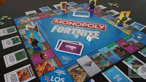 Thrilled to show you the final art and game board for fortnite monopoly! Monopoly Fortnite Online Spiel Trifft Auf Kult Brettspiel Pokipsie Network