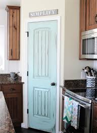 8 Pretty Pantry Door Ideas That