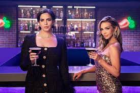 https://www.prnewswire.com/news-releases/its-all-happening-chilis-introduces-a-new-espresso-martini-to-its-menu-with-help-from-reality-stars-scheana-shay-and-katie-maloney-302116388.html gambar png
