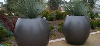 large commercial planters for outdoor