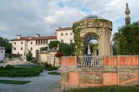 beautiful vizcaya museum and gardens