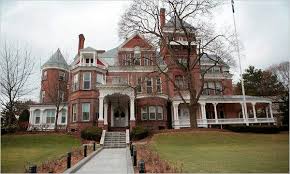What type of house do you live in? Governor S Mansion In Albany Awaits A Cuomo S Return The New York Times