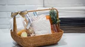What do you put in a guest welcome basket?