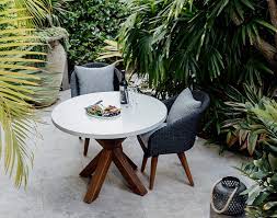 Luxury Outdoor Dining Coffee Tables