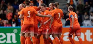 Het nederlands elftal voor vrouwen. Ajax Vrouwen Tanken Vertrouwen Met Nederlands Elftal Topsport Amsterdam