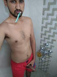 Sexy naked pics of a hot and cute Indian gay boy showing off his morning  wood - Indian Gay Site