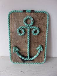 Reclaimed Wood With Rope Shaped Anchor